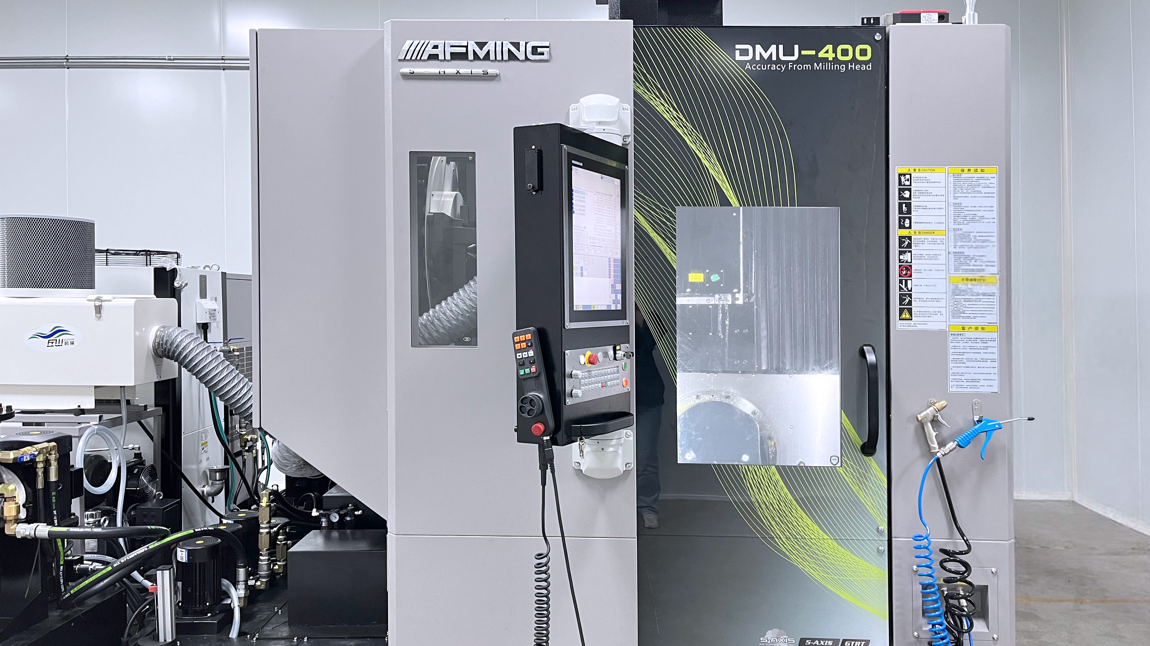 公司引进五轴加工中心,精密制造能力再升级